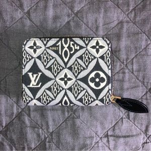 ⚜️SOLD⚜️Louis Vuitton Zippy Coin Purse